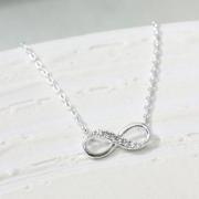 Infinity necklace in silver, everyday jewelry, delicate minimal jewelry