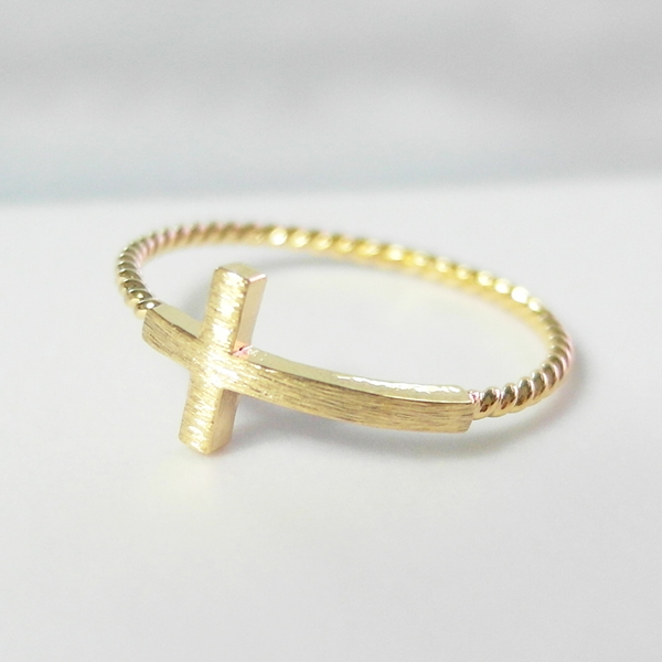Sideways Cross Ring 6 Size In Gold , Twisted Ringband , Everyday Jewelry, Delicate Minimal Jewelry