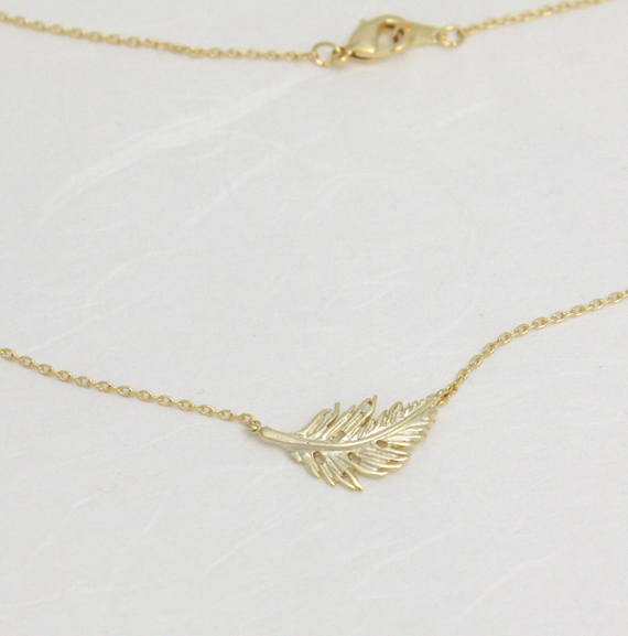 Feather Necklace In Gold on Luulla